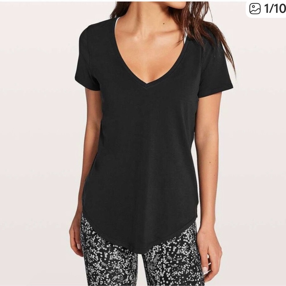 Lululemon Black Love Tee V neck Cotton Stretch Basic Athletic Shirt Size 4